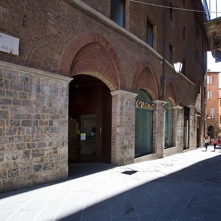 Il Tolomei - Central In The Middle Of Main Street Siena Szoba fotó