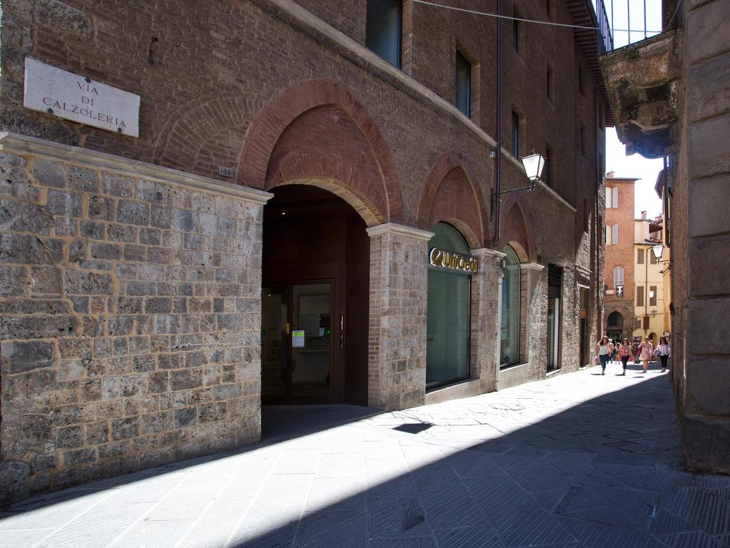 Il Tolomei - Central In The Middle Of Main Street Siena Szoba fotó